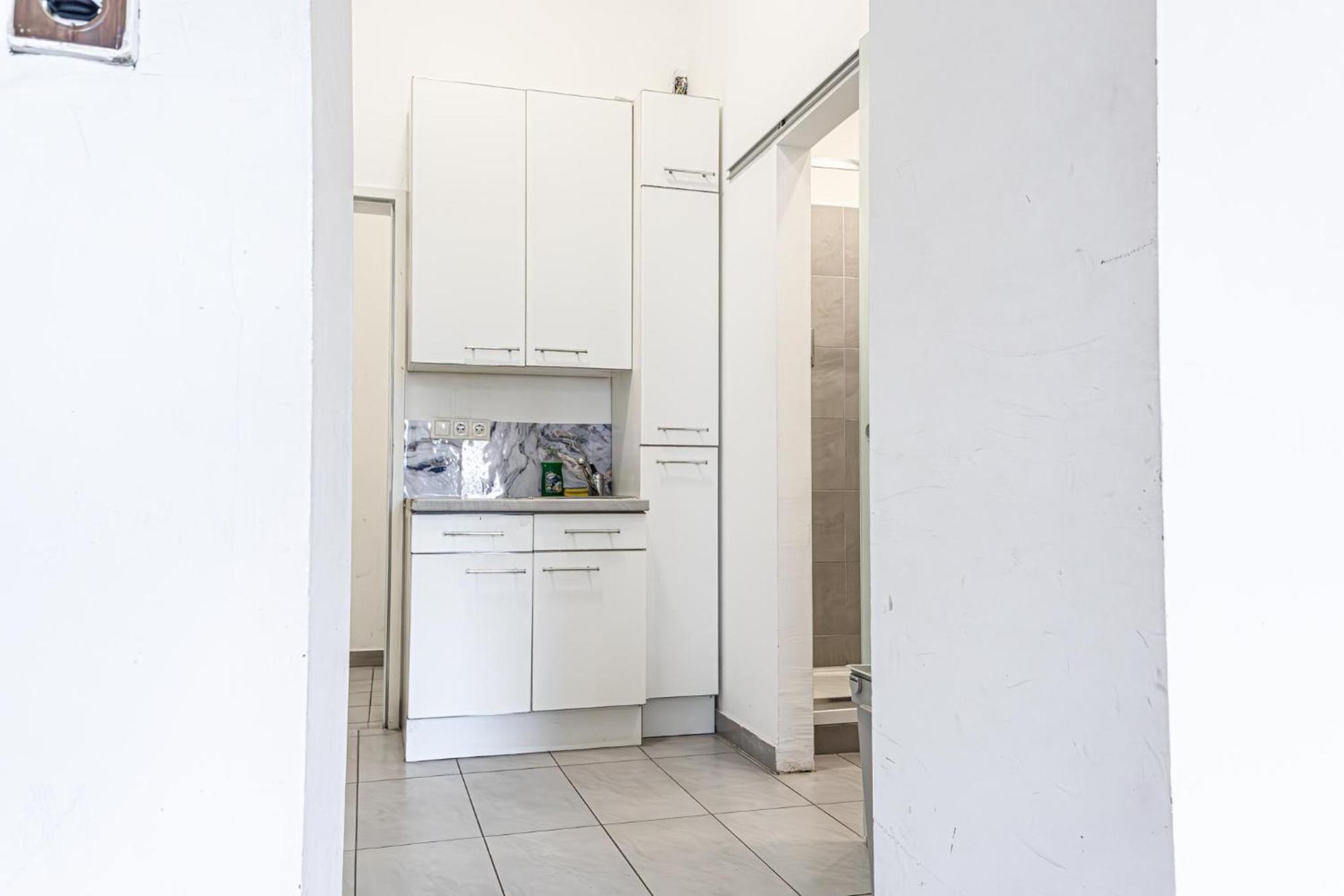Gorgeous 1br Near Akh Hospital Apartament